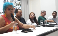 “Os super ricos têm que pagar imposto, justiça tributária já” (Caroline Santos CUT)