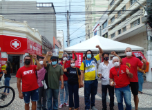 Contra empobrecimento e perda de direitos, aposentados ocupam ruas de Aracaju