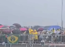 Raio atinge ato pró Bolsonaro deixando 30 feridos e 6 em estado grave