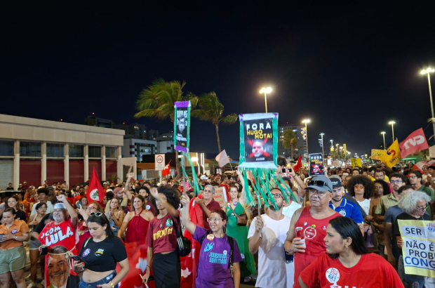 SEM ANISTIA: Ato Político Cultural reúne população de Aracaju na Praia da Cinelândia