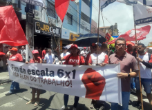 Classe trabalhadora protesta no Centro de Aracaju por redução da jornada de trabalho