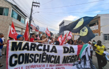 Combate ao racismo e cultura preta na Caminhada da Consciência Negra 2025