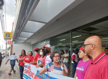 Centrais sindicais protestam em Aracaju por juros baixos e mais emprego
