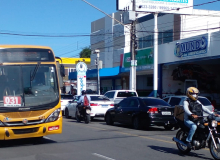 Em Aracaju, população se revolta contra demissão de 256 cobradores de ônibus