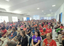 Professoras e professores decidem por ‘Greve de 48 horas’ nos dias 26 e 27 de agosto