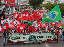 O grito Fora Bolsonaro inunda as ruas de Aracaju