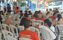 Professoras e professores seguem em greve e ocupam Secretaria de Estado da Educação