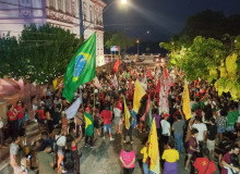 Sergipe protesta em defesa da democracia e contra tentativa de golpe de Estado