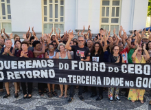 Com xote e baião em prédio público, terceira idade cobra a volta do Forró dos Idosos